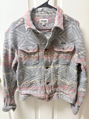 Wrangler Women's Geometric Shirt Jacket - Gray and Pink